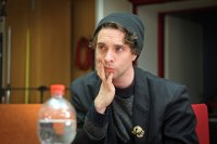 André Kaczmarczek spricht die Texte des Gerhard Kroner